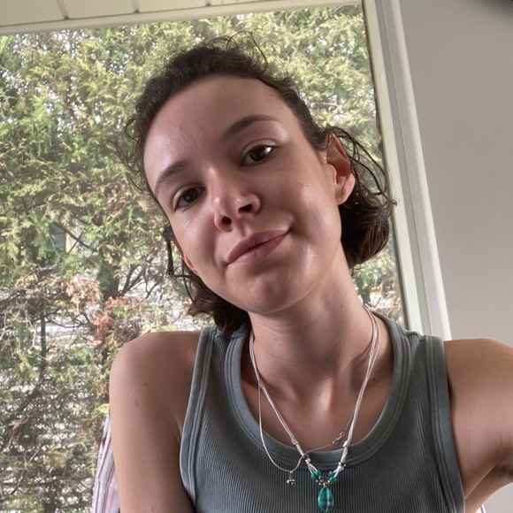 Meet your Posher, Milana - Picture 2 of 7